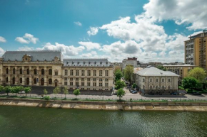 LOVELY - 3 BDR. SERVICED APARTMENT IN OLD TOWN